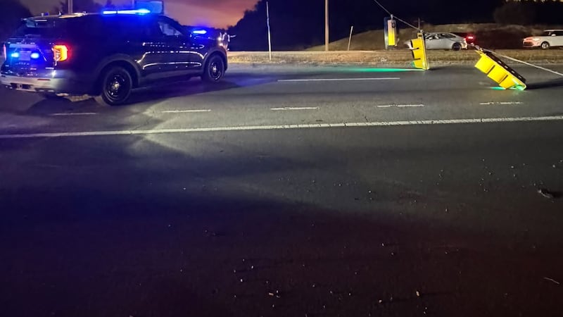 Downed traffic lights in Lebanon