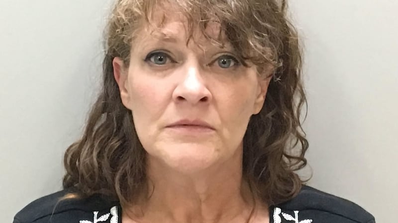 Arrestan a mujer por asesinato tras muerte de un hombre en marina de Tennessee