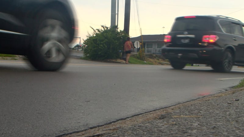 Hispano grave luego de ser atropellado por un auto en Nashville