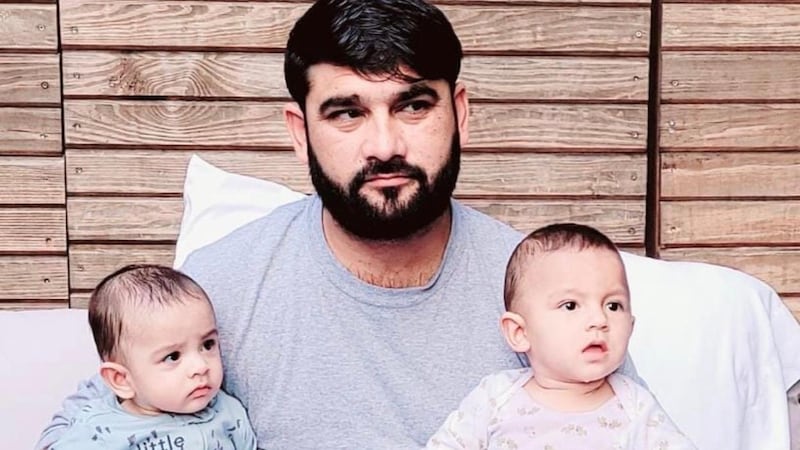 Mohammad Nazeer Paktiawal, un ciudadano afgano que murió estando detenido por ICE el 14 de...