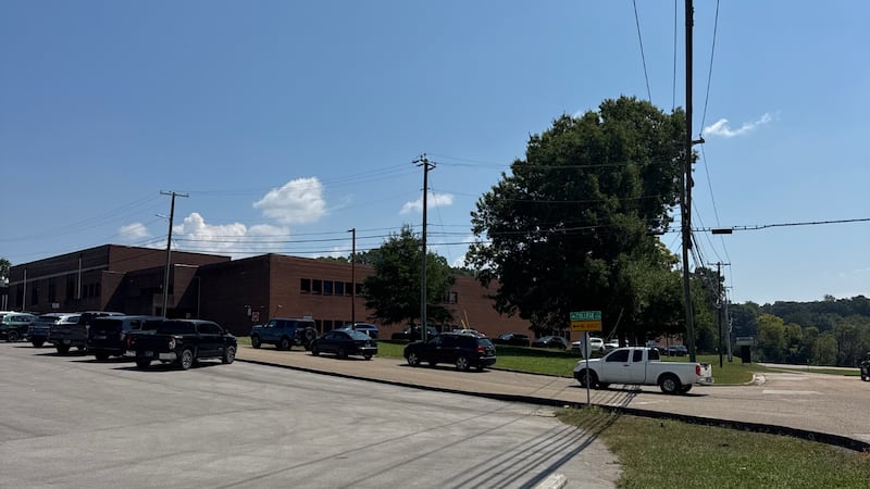 Fourteen students hospitalized for heat illness after Knox County school bomb threat...