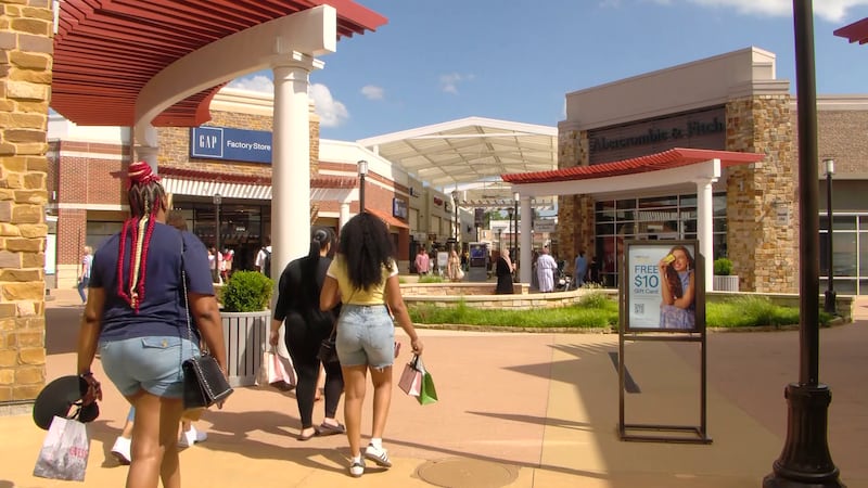 Mississippi tax-free weekend draws back-to-school shoppers looking to save