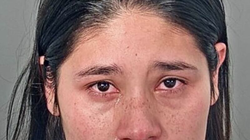 Samantha Paulino, de 23 años, enfrenta cargos luego de que su hija de 3 años muriera y su hijo...