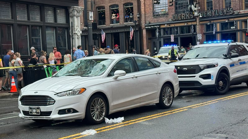 Large police presence reported in downtown Nashville