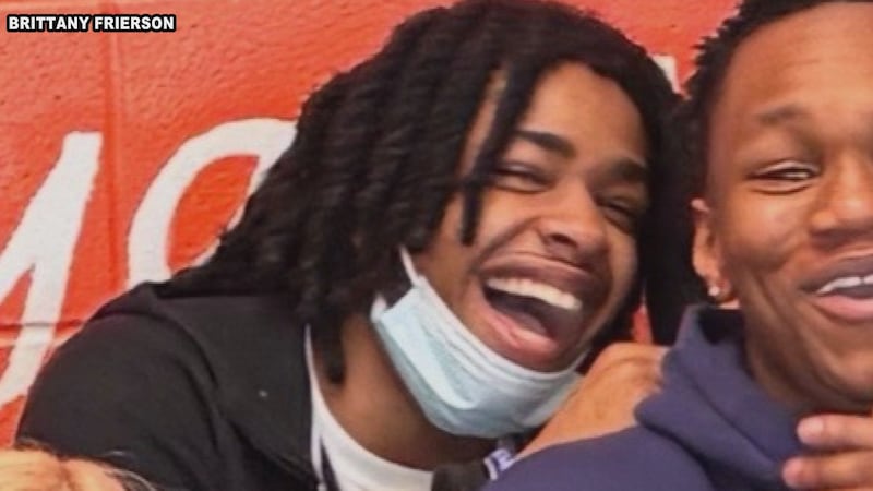 Buscan al responsable del asesinato de un adolescente afuera de una escuela de Nashville