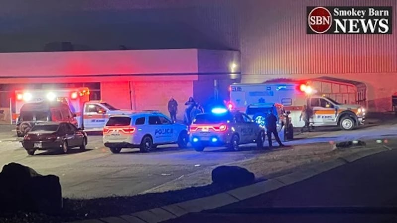 Trabajador ataca con el palo de una escoba a varios compañeros según el reporte