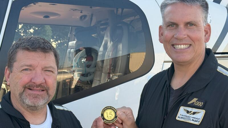 Allan Williams (derecha), murió luego deque el helicóptero de Vanderbilt LifeFlight se...