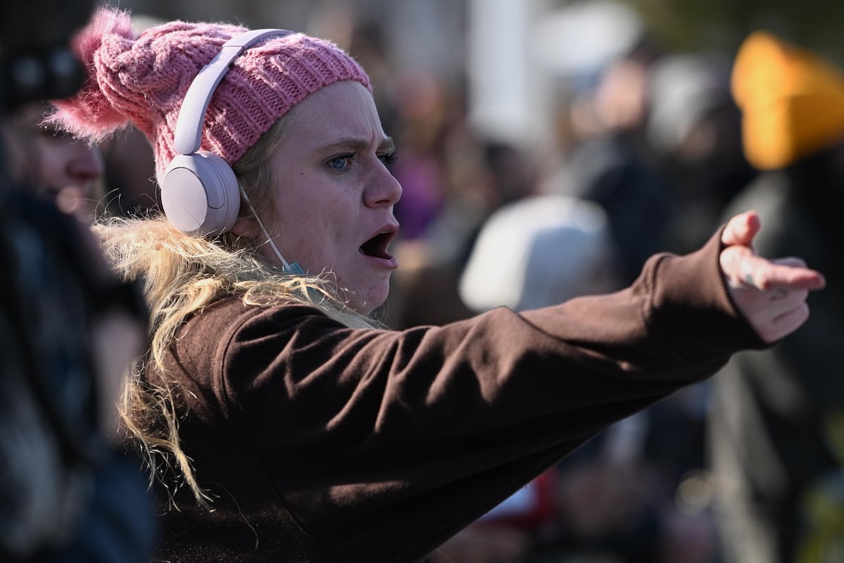 preloaded gallery image